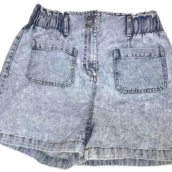 So brand 80s inspired high waisted shorts - Picture 2 of 2
